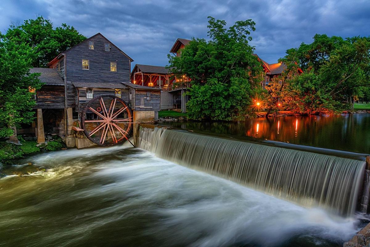 Key Lime Pie, Hot Tub,Wifi, 1089 Free Tickets Each Paid Day, Dollywood And More 蓋特林堡 外观 照片