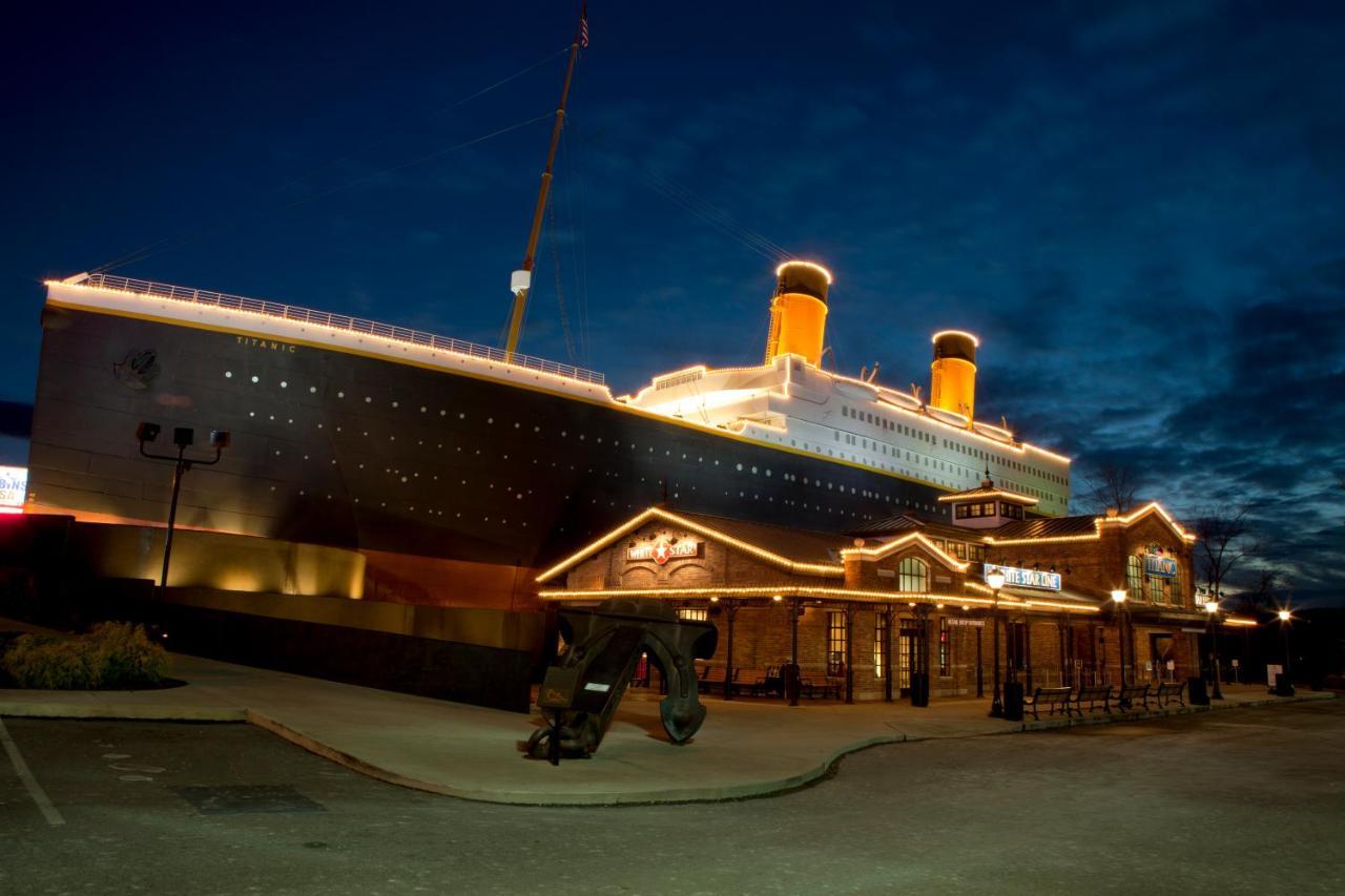 Key Lime Pie, Hot Tub,Wifi, 1089 Free Tickets Each Paid Day, Dollywood And More 蓋特林堡 外观 照片