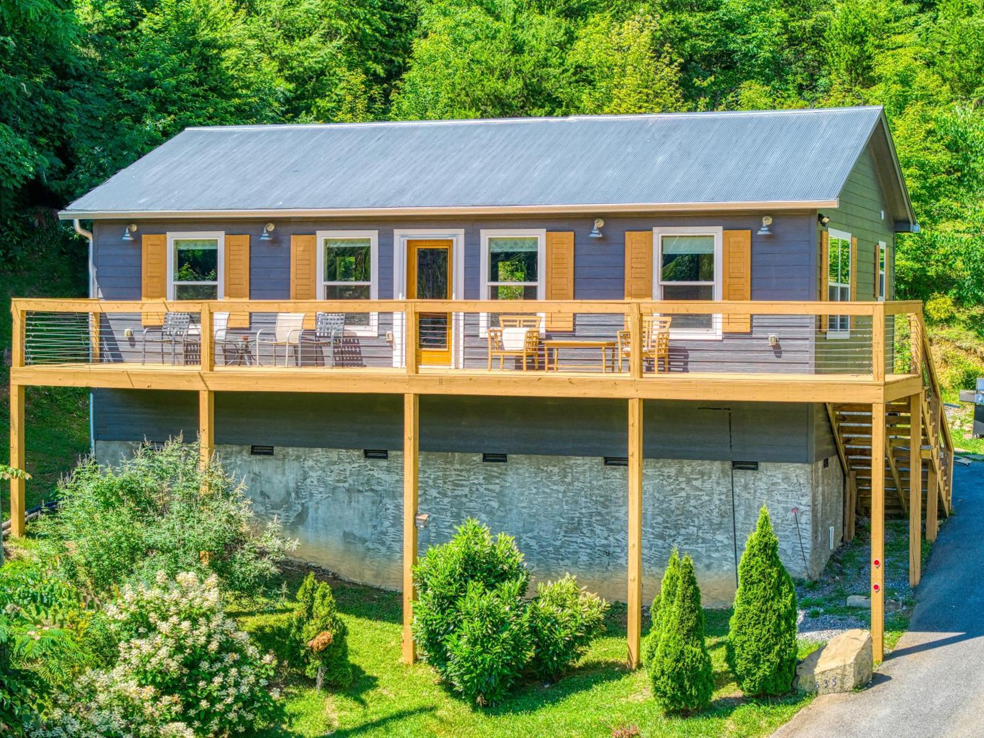 Key Lime Pie, Hot Tub,Wifi, 1089 Free Tickets Each Paid Day, Dollywood And More 蓋特林堡 外观 照片